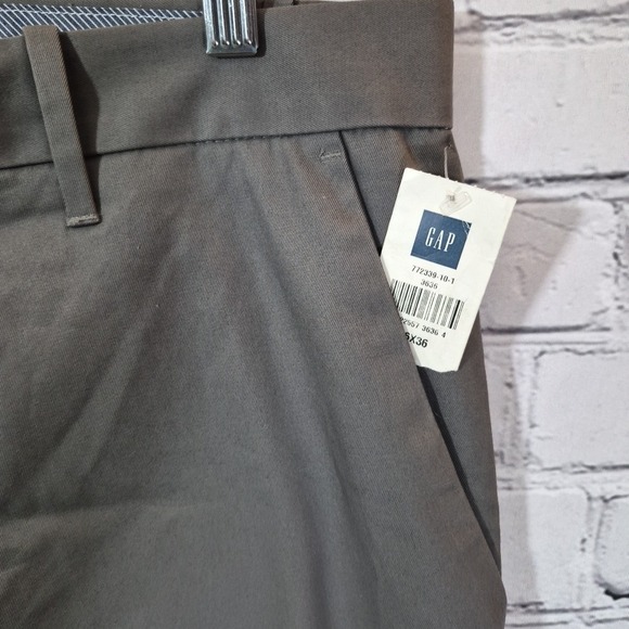 GAP CLASSIC STRAIGHT FIT KHAKIS CHINO MEN SIZE 36X36 Gray NWT - Picture 3 of 13